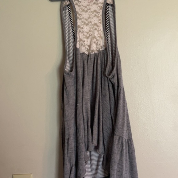 Juniors tank top ❤️ 2/$15 - Picture 3 of 3